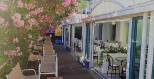 Rõdu või terrass majutusasutuses Hotel Felix