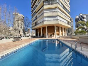 Basen w obiekcie TORRE VALENCIA APARTMENT lub w pobliżu