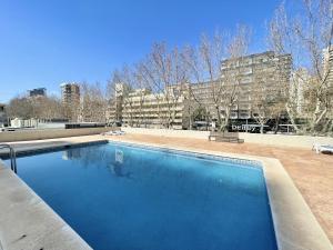 Basen w obiekcie TORRE VALENCIA APARTMENT lub w pobliżu
