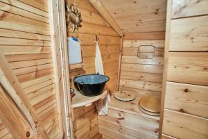 Koupelna v ubytování Treehouse Křemílek