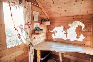 Fotografie z fotogalerie ubytování Treehouse Křemílek v destinaci Jesenice