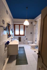 Kúpeľňa v ubytovaní Casa dei Laghi