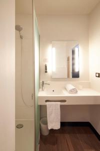 Koupelna v ubytování B&B HOTEL Fort-de-France