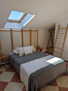 מיטה או מיטות בחדר ב-THE OCEAN HOUSE - Baleal