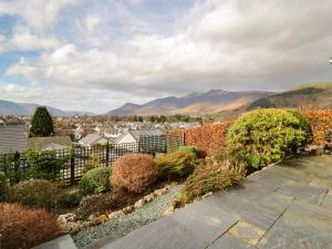 ein Blick vom Dach eines Hauses in der Unterkunft Manesty View in Keswick