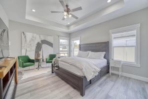 a bedroom with a bed and a ceiling fan at Twin Falls Modern Retreat in Twin Falls