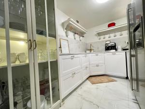 Köök või kööginurk majutusasutuses Vid Gekås Ullared Boende B&B
