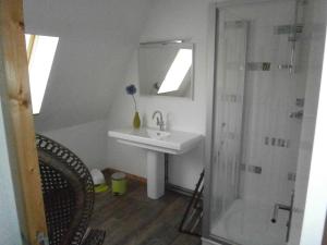 Kúpeľňa v ubytovaní Bruneval House