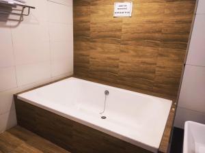 Hotel Rasika的一间浴室