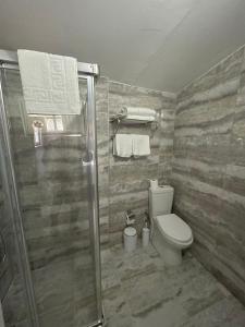 Vonios kambarys apgyvendinimo įstaigoje Oldmile Palace Hotel