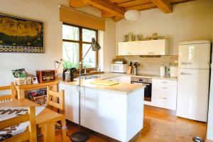 A kitchen or kitchenette at Chata u Gregora v Slovenskom raji