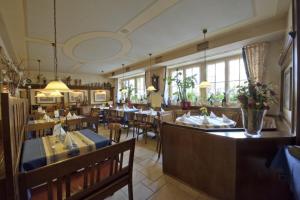 Restaurace v ubytování Land-gut-Hotel Hotel Adlerbräu