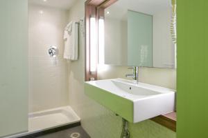 Kúpeľňa v ubytovaní Travelodge Málaga Airport