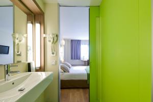 Posteľ alebo postele v izbe v ubytovaní Travelodge Málaga Airport
