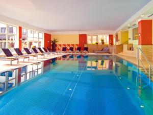 Bazén v ubytování Apartment Edith-1 by Interhome nebo v jeho okolí