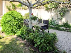 Zahrada ubytování Holiday Home Le Cèdre by Interhome