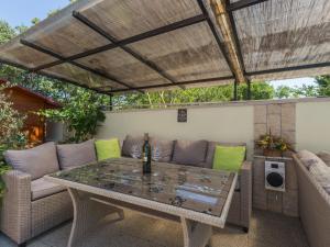 Posezení v ubytování Apartment Nena-1 by Interhome