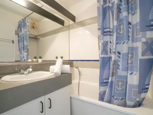 Un baño de Studio Ulysse Plage-14 by Interhome