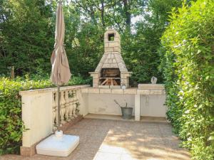 Ein Garten an der Unterkunft Apartment Mila-2 by Interhome