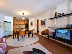 Gallery image of Apartment Chesa Polaschin B - B6 - Sils by Interhome in Sils Maria