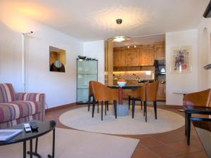 Gallery image of Apartment Chesa Polaschin B - B6 - Sils by Interhome in Sils Maria