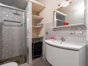 Kúpeľňa v ubytovaní Holiday Home Villa Miró by Interhome