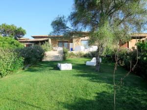 Κήπος έξω από το Holiday Home House Boat Medium by Interhome