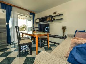 Posezení v ubytování Holiday Home Franka by Interhome
