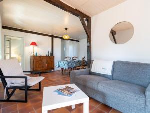 Posezení v ubytování Holiday Home Poste by Interhome