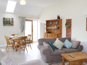 Gallery image of Granary Cottage in Westbury