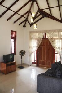 Gallery image of Hotel Red Rose in Negombo