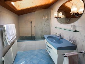 Łazienka w obiekcie Apartment Elisabeth by Interhome