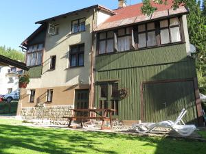 Budova, v ktorej sa apartmán nachádza
