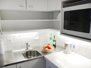 Dapur atau dapur kecil di Holiday Home Ursula by Interhome