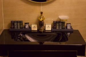 Gambar di galeri bagi NO.1 HOTEL di Abuja