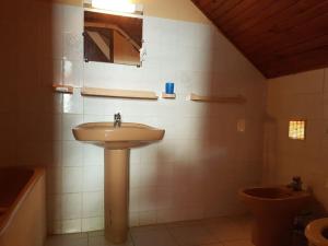 Koupelna v ubytování La Villa les Crotons 1 et 2