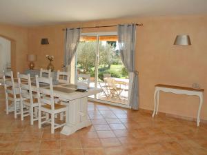 Fotografie z fotogalerie ubytování Villa Siflora by Interhome v destinaci Eyragues