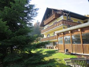 Budynek, w którym mieści się apartament