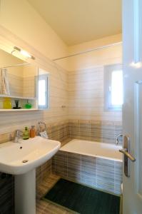 Koupelna v ubytování Thalatta Thalatta