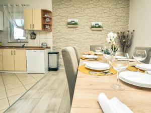 Kuchyňa alebo kuchynka v ubytovaní Holiday Home Tina & Tino by Interhome
