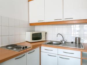 מטבח או מטבחון ב-Apartment Casa Itzuli-2 by Interhome