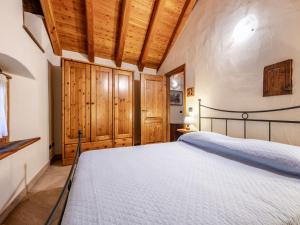 Postel nebo postele na pokoji v ubytování Apartment Les Cors-2 by Interhome