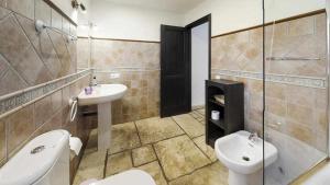 Kúpeľňa v ubytovaní Anju Villas Villas Vistas del Mar