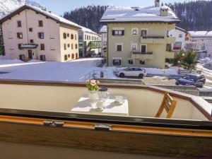 Apartment Chesa Palüdin 5 - Celerina by Interhome v zimě