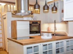 Kuchyňa alebo kuchynka v ubytovaní Studio Apart Fassern by Interhome