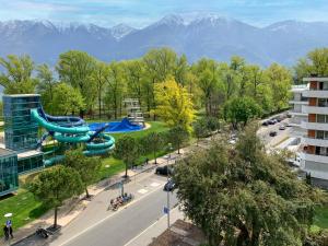 Bazén v ubytování Apartment Residenza Lido Appartment 601 by Interhome nebo v jeho okolí