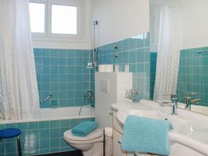 Ένα μπάνιο στο Apartment Residenza Lido Apparment 601 by Interhome