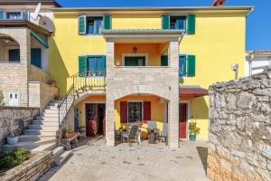 Fotografie z fotogalerie ubytování Apartments Grgeta Funtana v destinaci Funtana