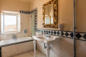 Koupelna v ubytování Palazzo Barbini Dimora Storica + 37 fotografií