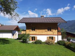 dom z dachem słonecznym na górze w obiekcie Holiday Home Haus Weickl by Interhome w Kaprunie +33 zdjęcia